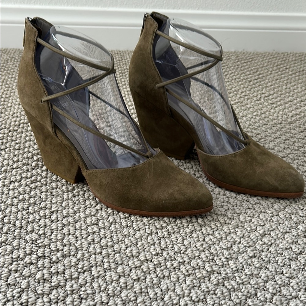 Eileen Fisher Chic Olive Green Wedge Heels